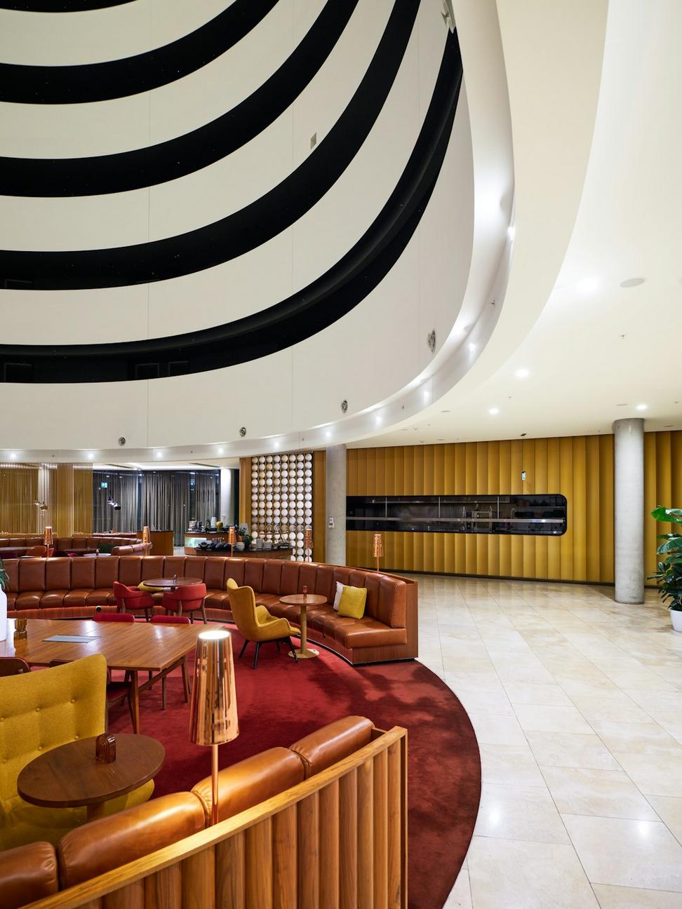 Pickok Hotel Lobby